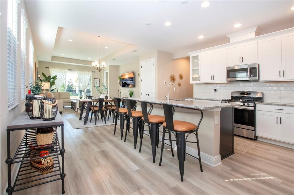 На продажу: $575,000 (4 спален, 2 ванн, 2139 Квадратных фут)