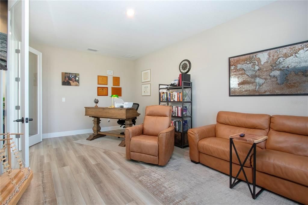 На продажу: $575,000 (4 спален, 2 ванн, 2139 Квадратных фут)