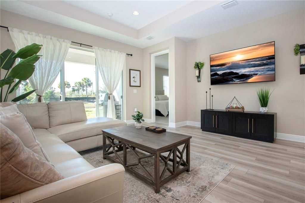 На продажу: $575,000 (4 спален, 2 ванн, 2139 Квадратных фут)