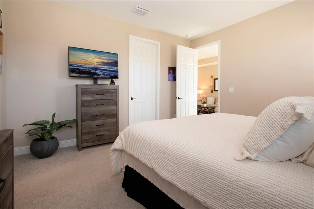 На продажу: $575,000 (4 спален, 2 ванн, 2139 Квадратных фут)