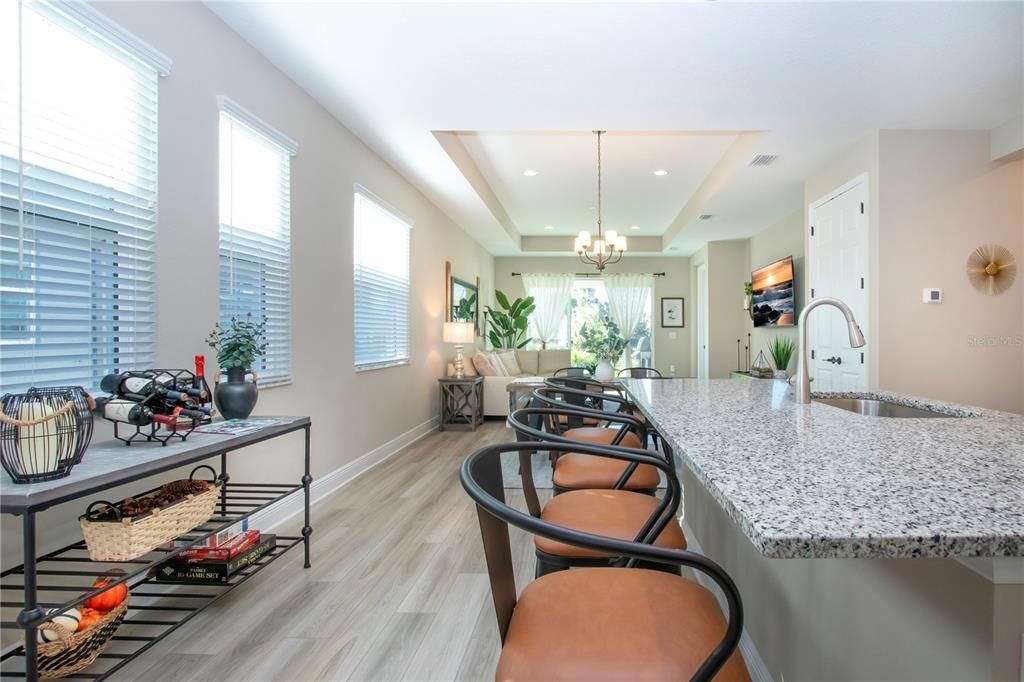 На продажу: $575,000 (4 спален, 2 ванн, 2139 Квадратных фут)