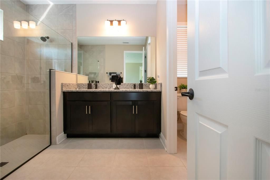 На продажу: $575,000 (4 спален, 2 ванн, 2139 Квадратных фут)