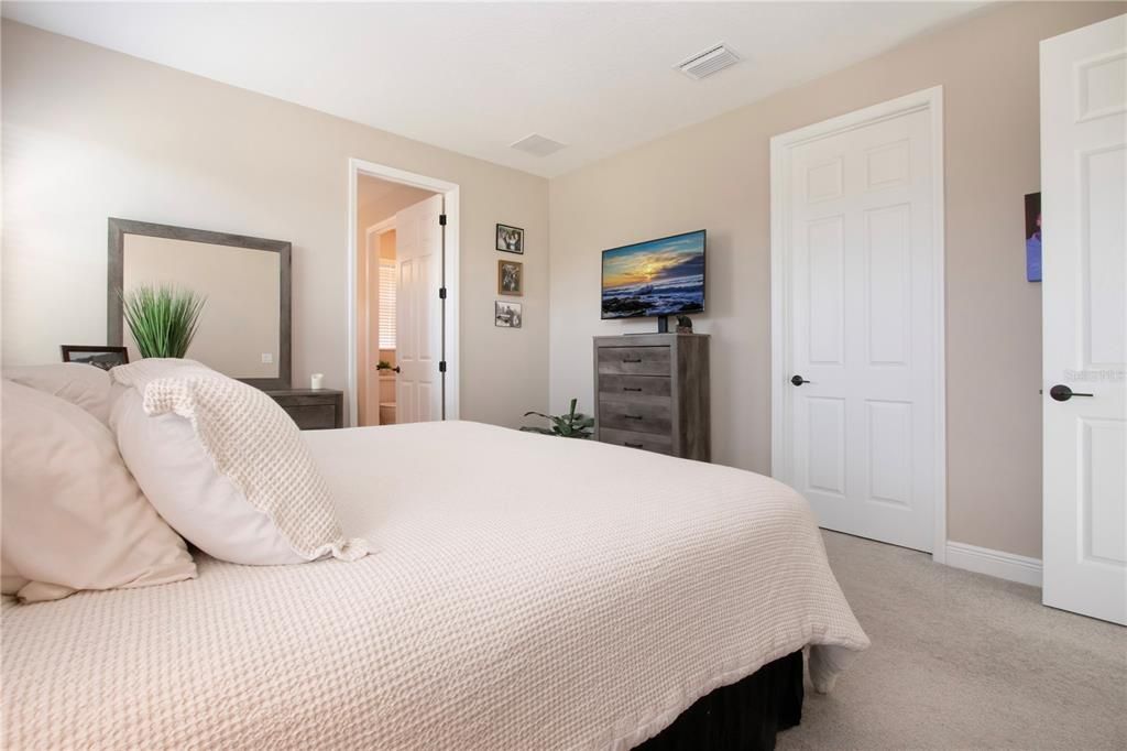 На продажу: $575,000 (4 спален, 2 ванн, 2139 Квадратных фут)