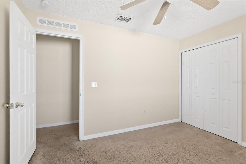 En Venta: $375,000 (4 camas, 2 baños, 1785 Pies cuadrados)