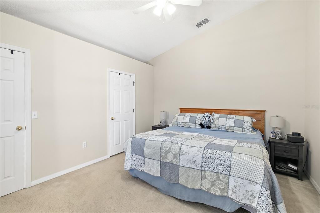 En Venta: $375,000 (4 camas, 2 baños, 1785 Pies cuadrados)