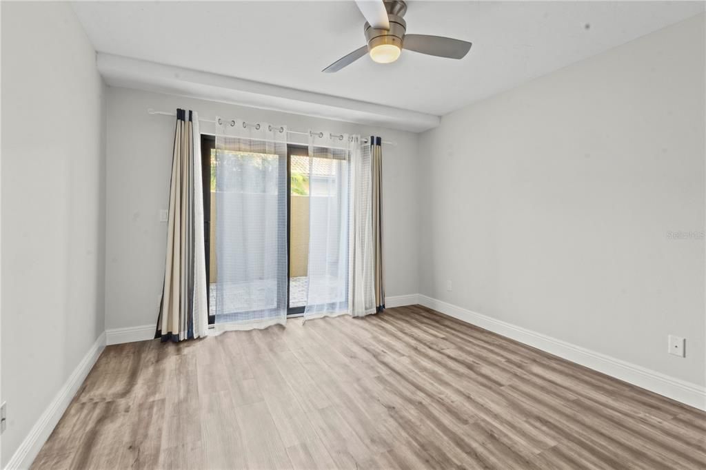 待售: $369,000 (2 贝兹, 2 浴室, 1233 平方英尺)