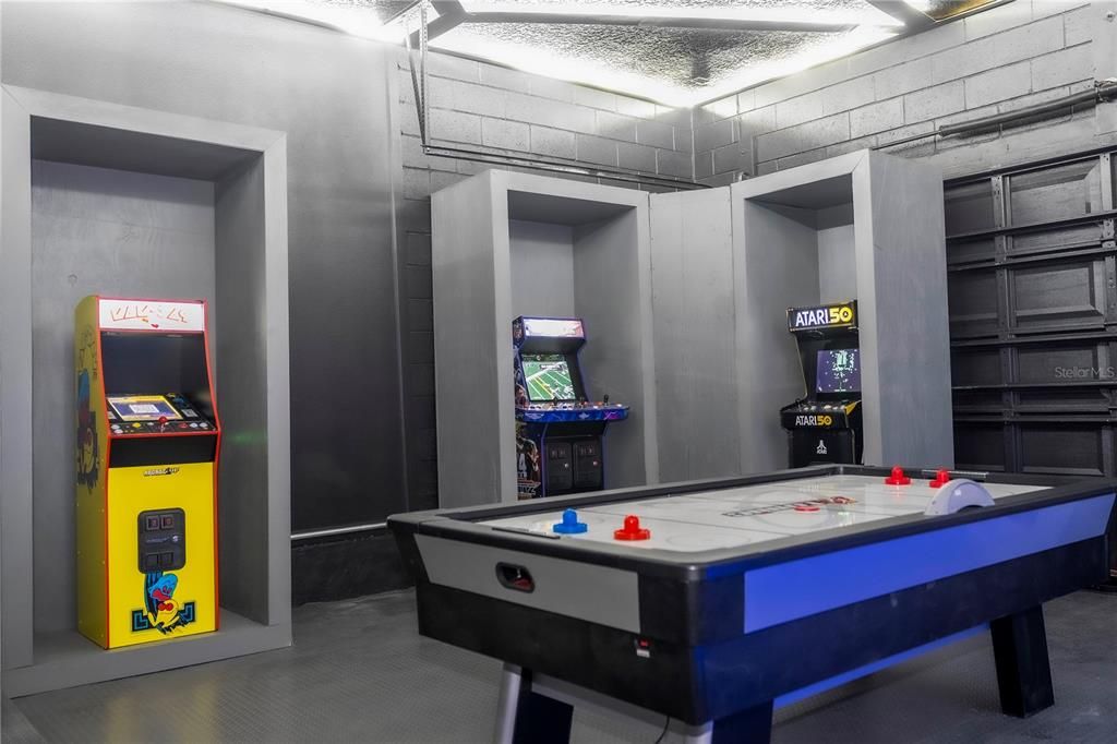 For Sale: $1,990,000 (9 beds, 9 baths, 3949 Square Feet)