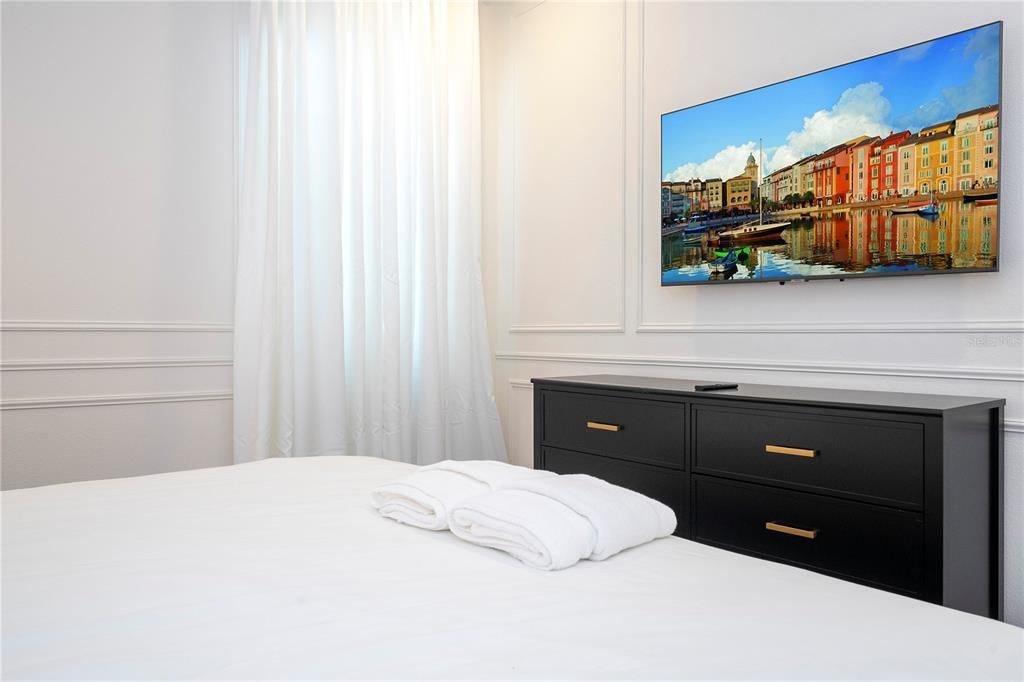 For Sale: $1,990,000 (9 beds, 9 baths, 3949 Square Feet)