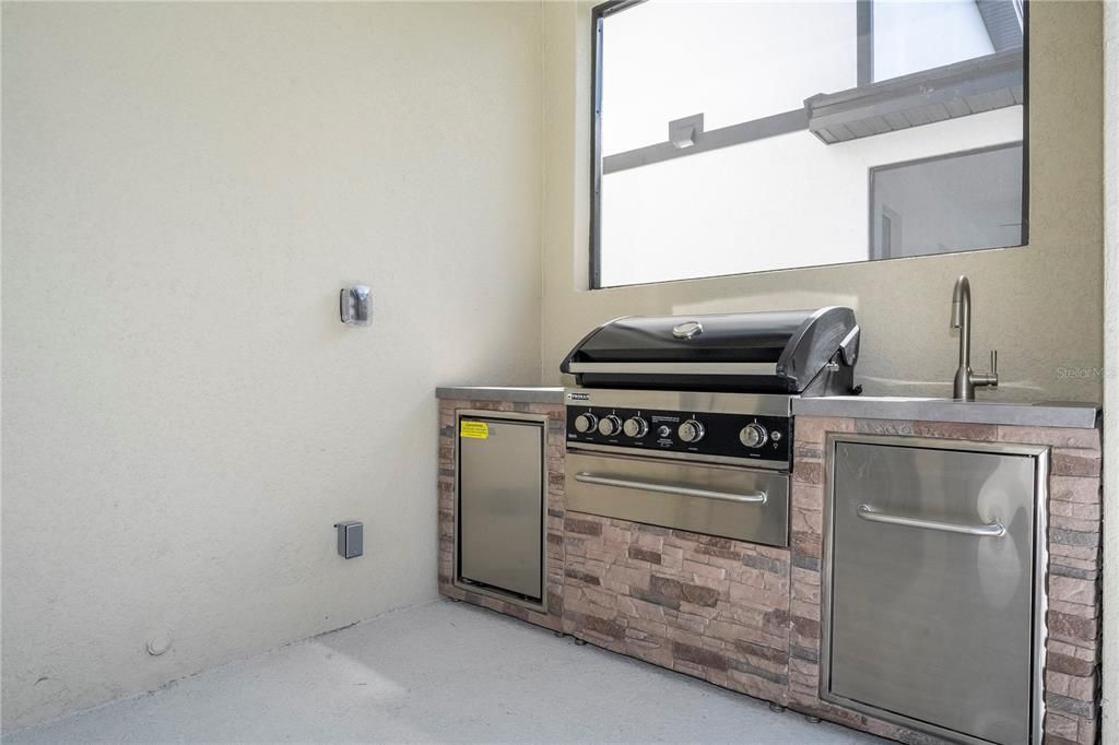 For Sale: $1,990,000 (9 beds, 9 baths, 3949 Square Feet)