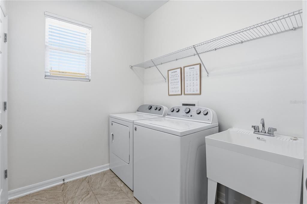 В аренду: $3,250 (3 спален, 2 ванн, 2680 Квадратных фут)