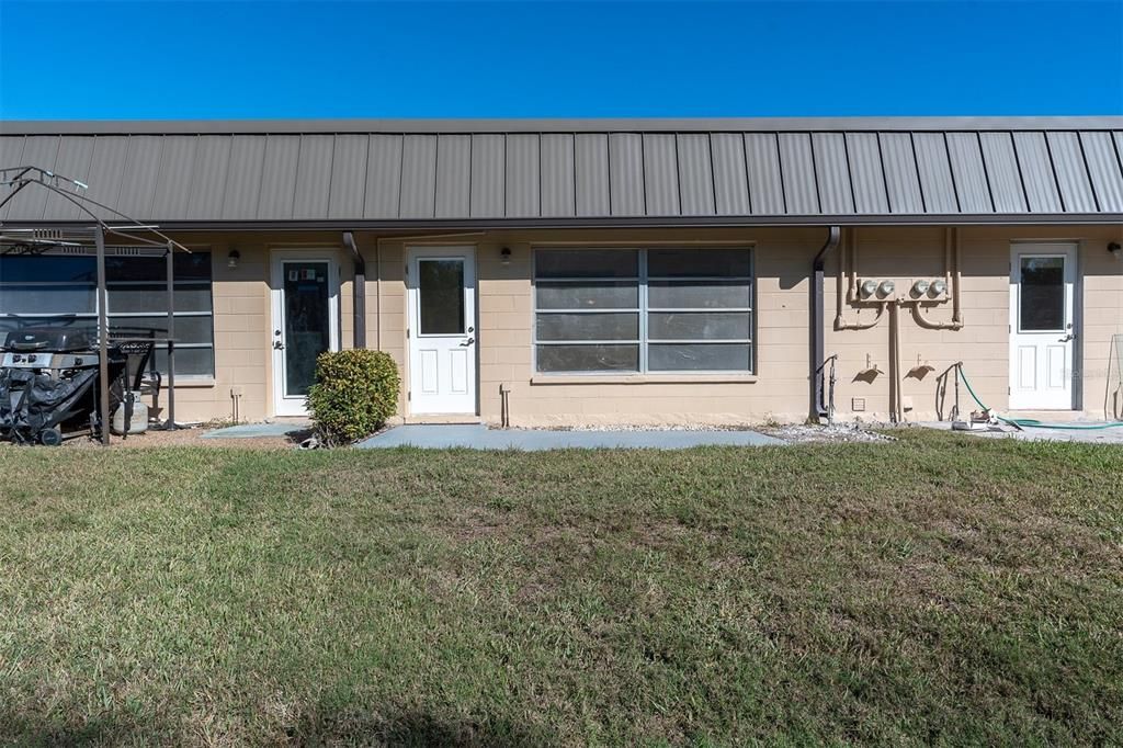 For Sale: $125,000 (2 beds, 1 baths, 975 Square Feet)