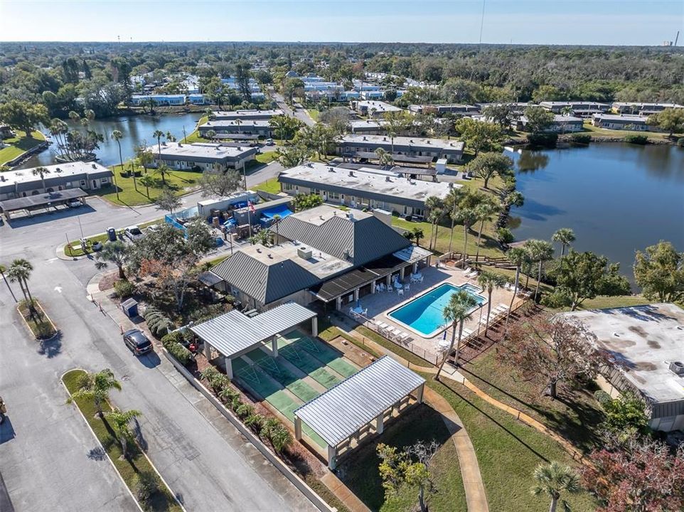 For Sale: $125,000 (2 beds, 1 baths, 975 Square Feet)