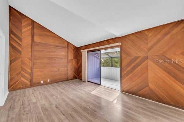 En Venta: $245,000 (3 camas, 3 baños, 2004 Pies cuadrados)