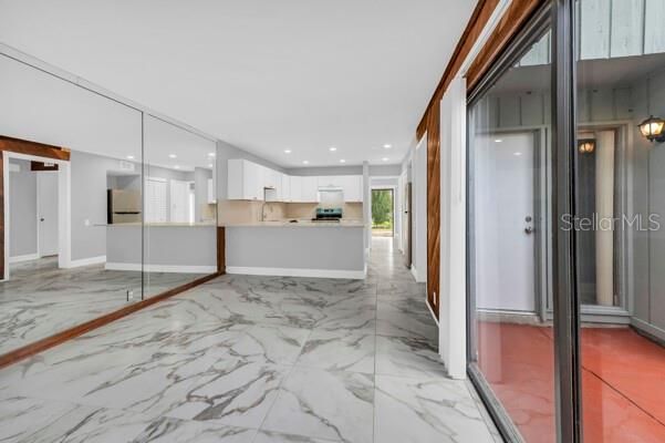 En Venta: $245,000 (3 camas, 3 baños, 2004 Pies cuadrados)