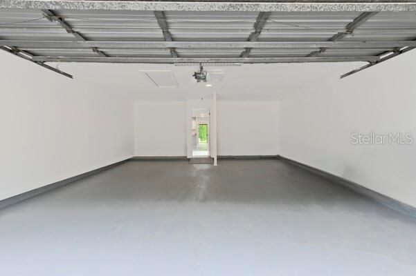 En Venta: $245,000 (3 camas, 3 baños, 2004 Pies cuadrados)