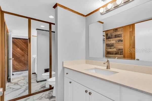 En Venta: $245,000 (3 camas, 3 baños, 2004 Pies cuadrados)