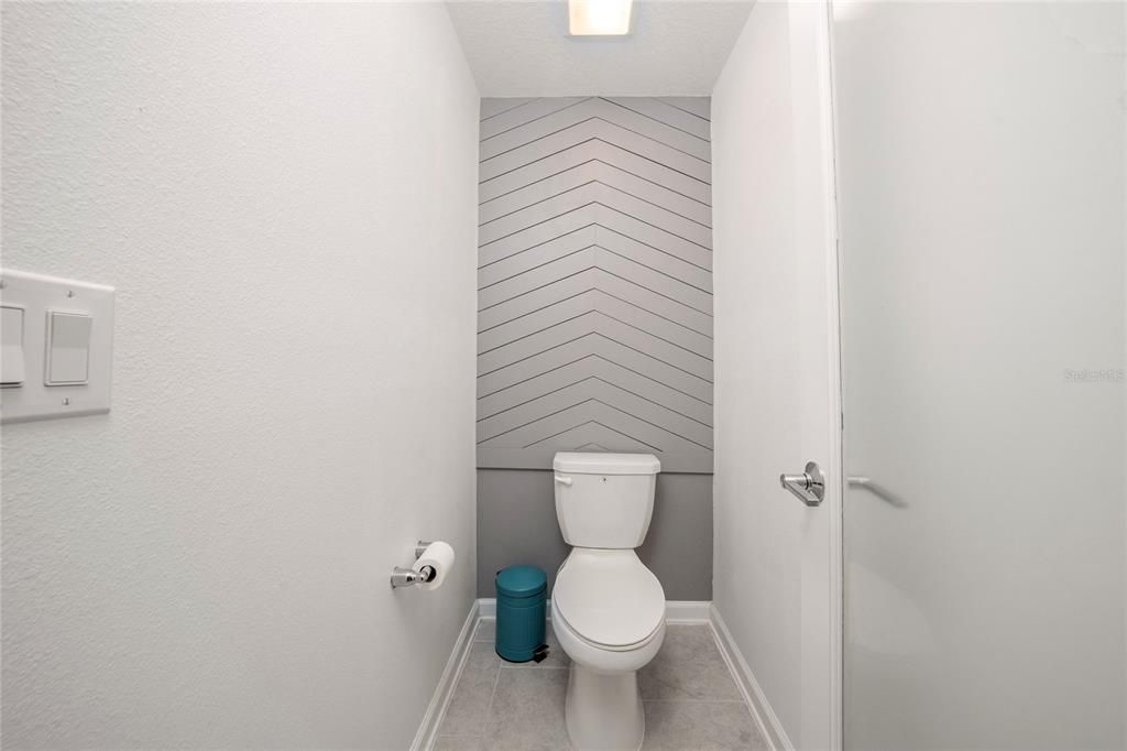 For Sale: $385,000 (4 beds, 2 baths, 1950 Square Feet)