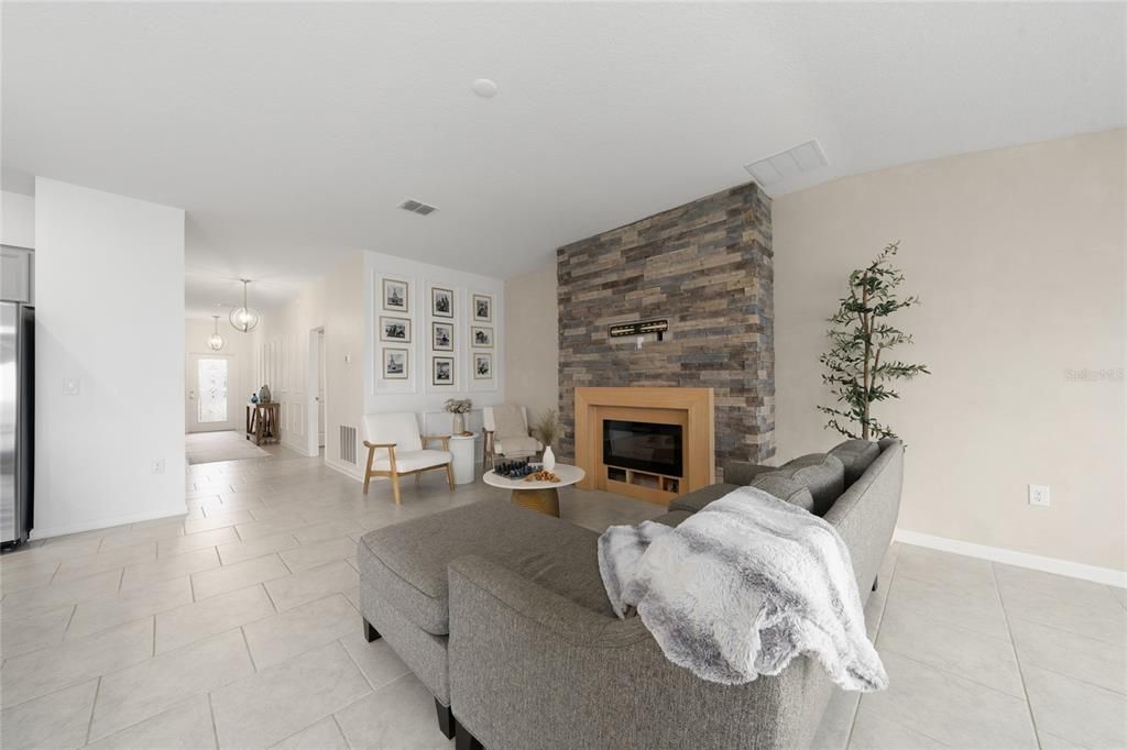 For Sale: $385,000 (4 beds, 2 baths, 1950 Square Feet)