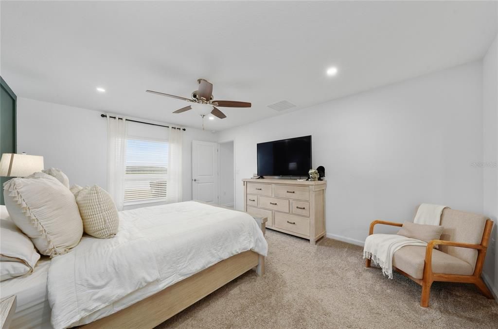 For Sale: $385,000 (4 beds, 2 baths, 1950 Square Feet)