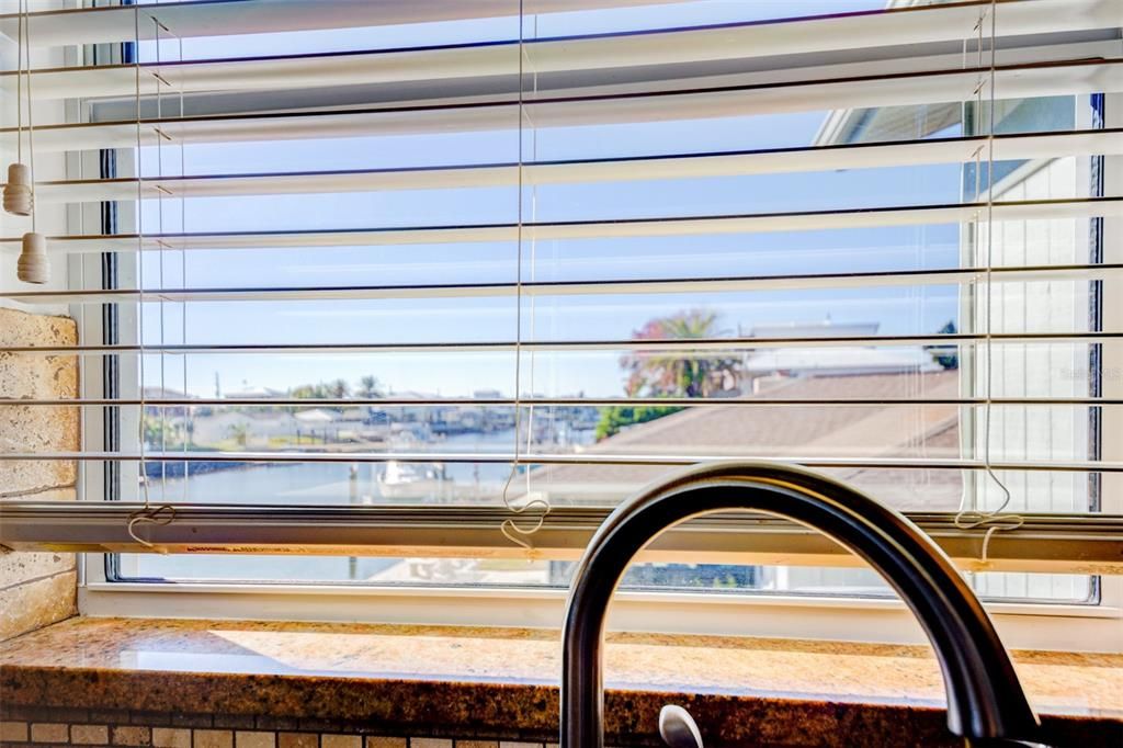 待售: $595,000 (2 贝兹, 2 浴室, 980 平方英尺)