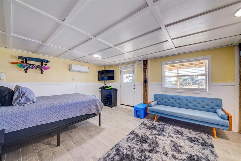 待售: $595,000 (2 贝兹, 2 浴室, 980 平方英尺)