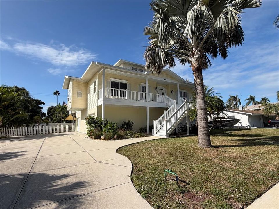 В аренду: $4,000 (3 спален, 2 ванн, 2183 Квадратных фут)