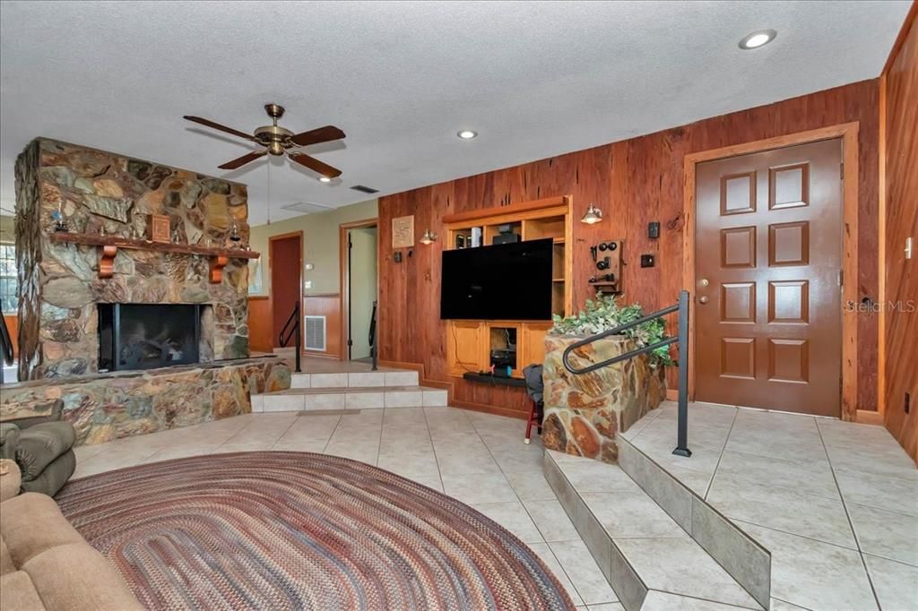 На продажу: $605,000 (3 спален, 2 ванн, 2237 Квадратных фут)