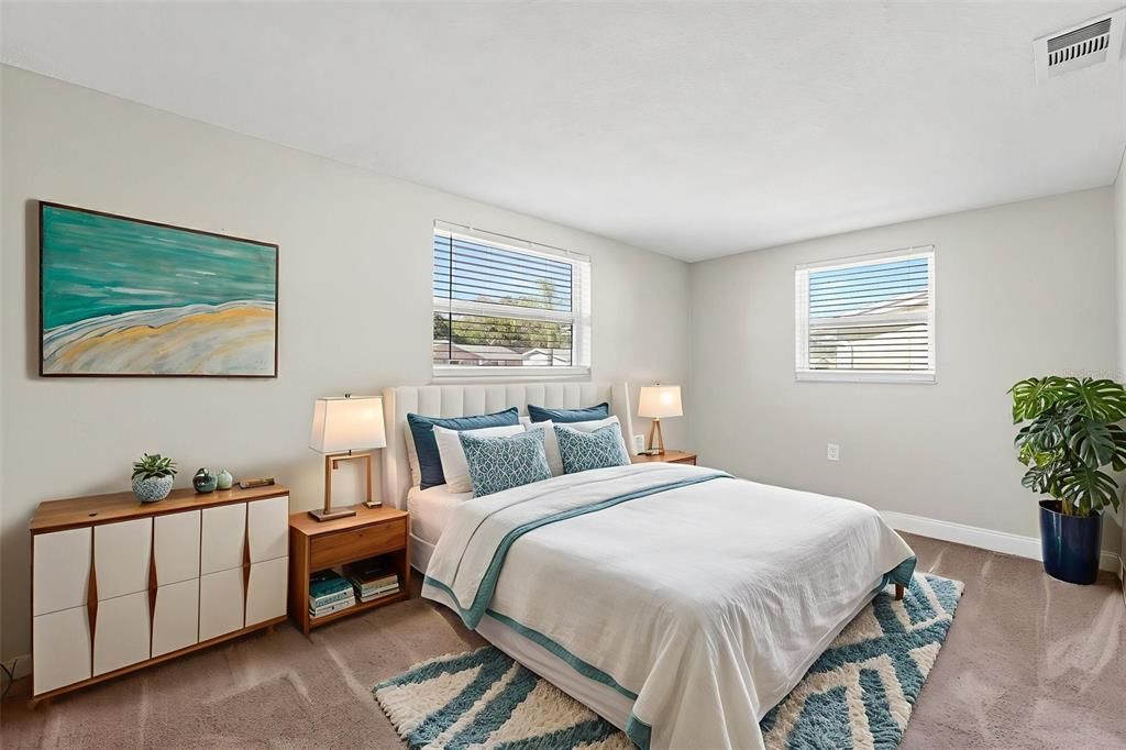 For Sale: $210,000 (3 beds, 1 baths, 984 Square Feet)