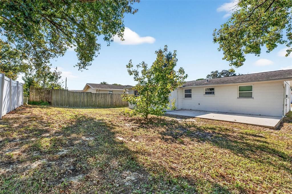 For Sale: $210,000 (3 beds, 1 baths, 984 Square Feet)