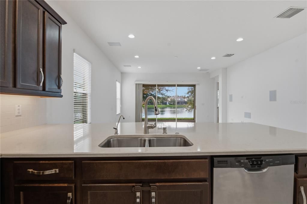 For Sale: $549,900 (3 beds, 2 baths, 2072 Square Feet)