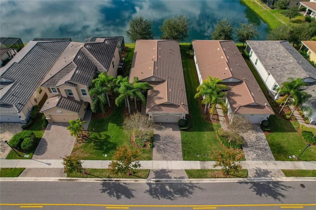 For Sale: $549,900 (3 beds, 2 baths, 2072 Square Feet)