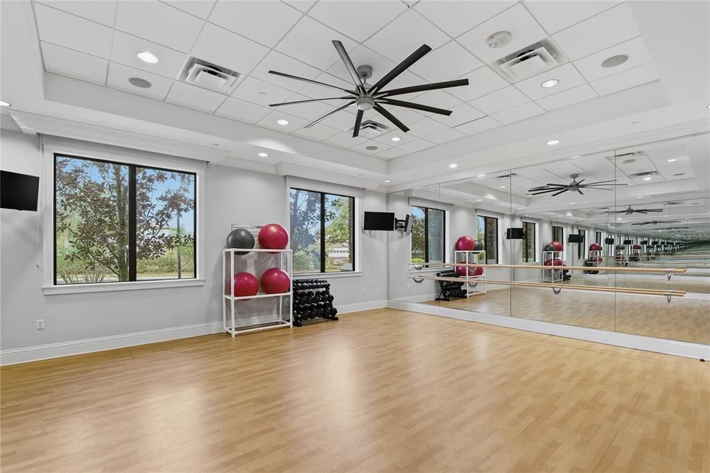 For Sale: $549,900 (3 beds, 2 baths, 2072 Square Feet)