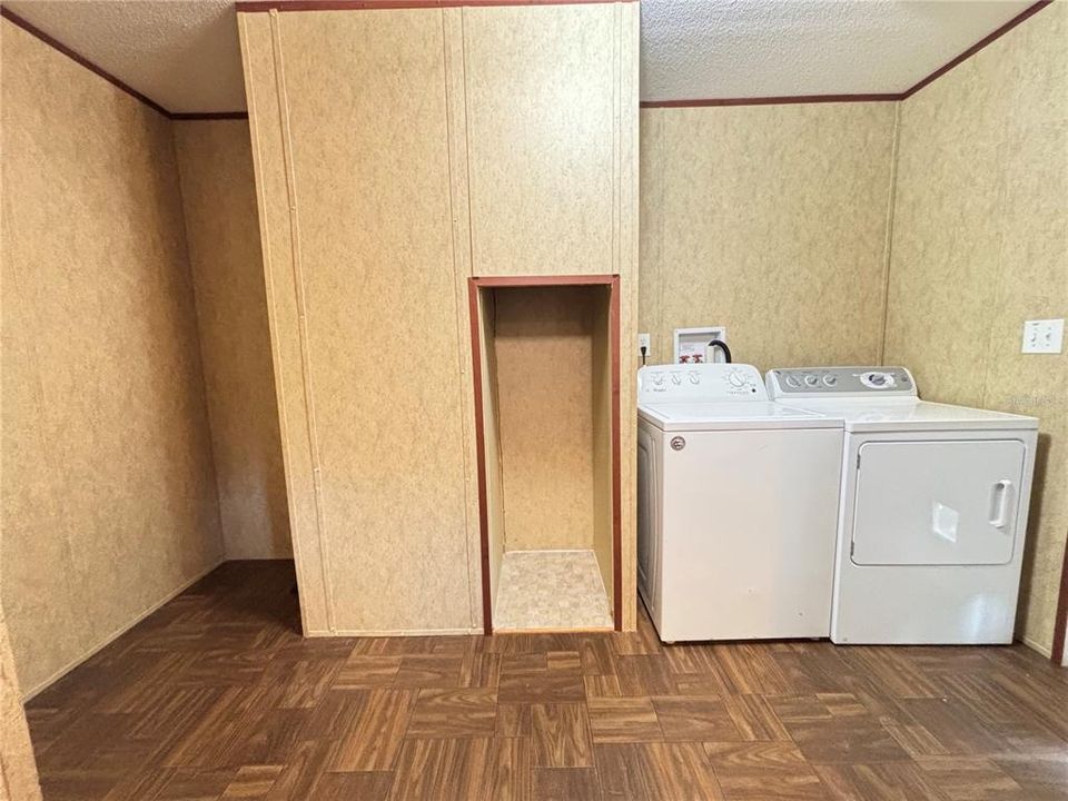 En Venta: $235,000 (3 camas, 2 baños, 1568 Pies cuadrados)