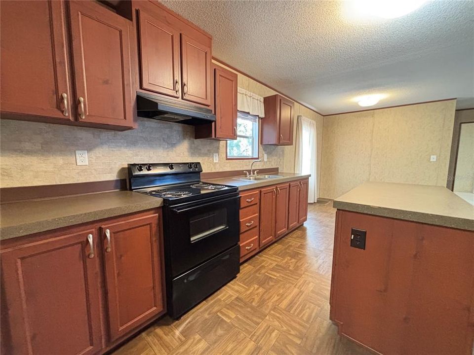 En Venta: $235,000 (3 camas, 2 baños, 1568 Pies cuadrados)