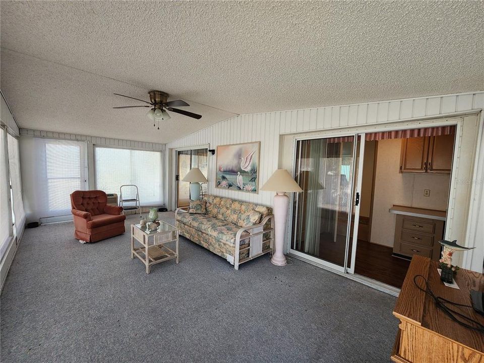 For Sale: $125,000 (2 beds, 2 baths, 1596 Square Feet)