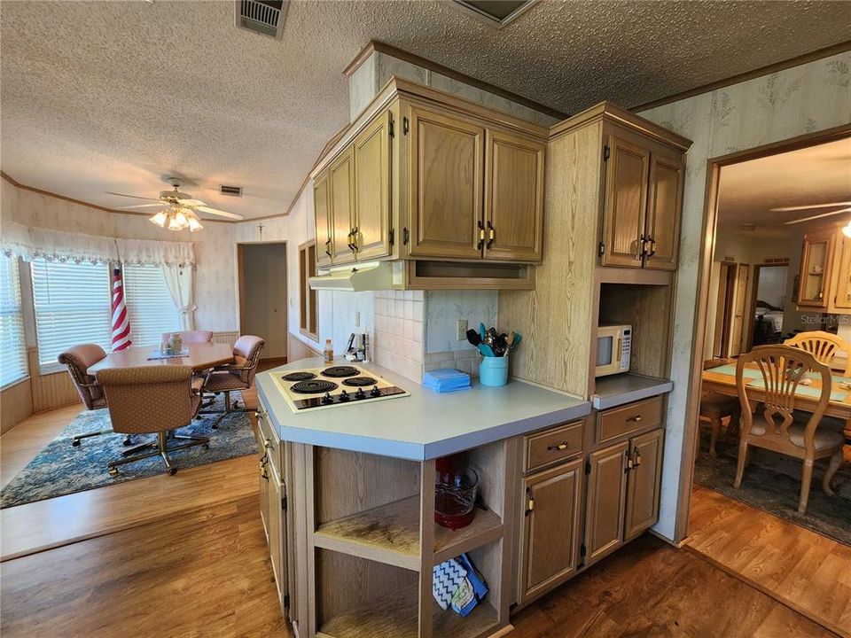 For Sale: $125,000 (2 beds, 2 baths, 1596 Square Feet)