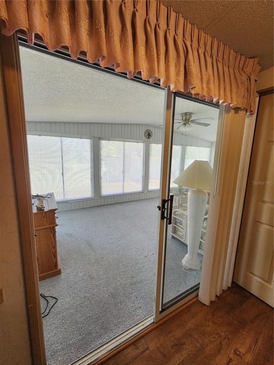 For Sale: $125,000 (2 beds, 2 baths, 1596 Square Feet)