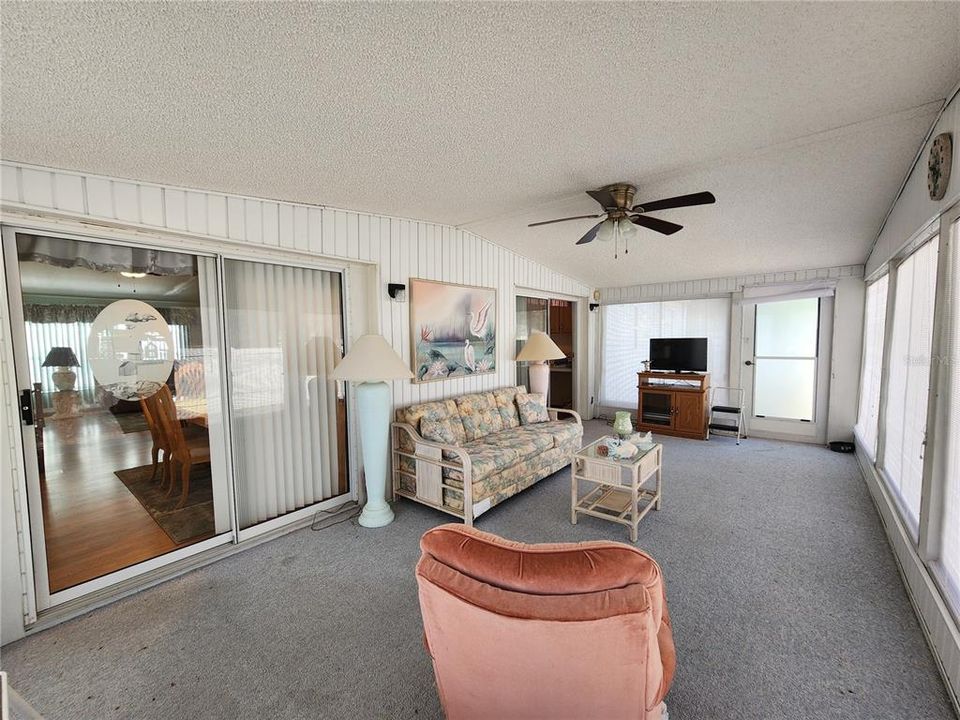 For Sale: $125,000 (2 beds, 2 baths, 1596 Square Feet)