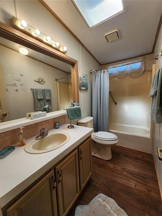 For Sale: $125,000 (2 beds, 2 baths, 1596 Square Feet)