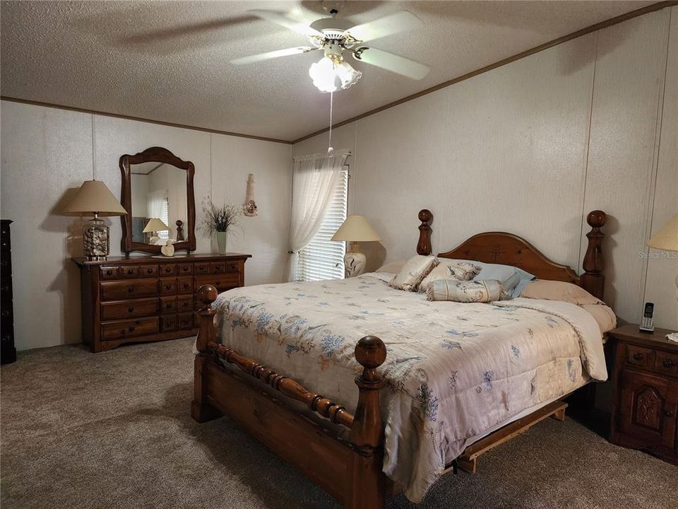 For Sale: $125,000 (2 beds, 2 baths, 1596 Square Feet)