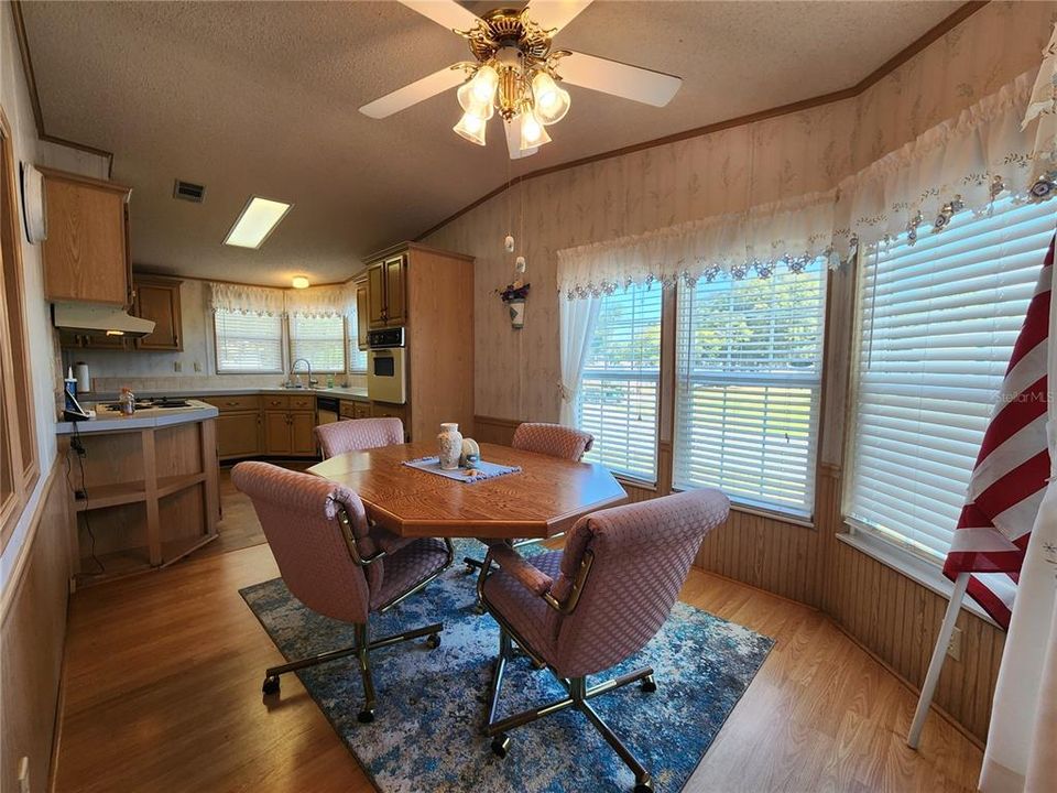 For Sale: $125,000 (2 beds, 2 baths, 1596 Square Feet)