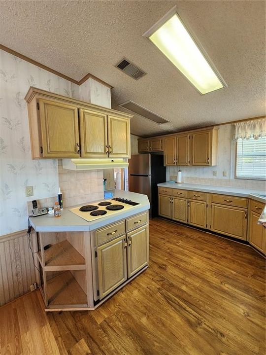 For Sale: $125,000 (2 beds, 2 baths, 1596 Square Feet)