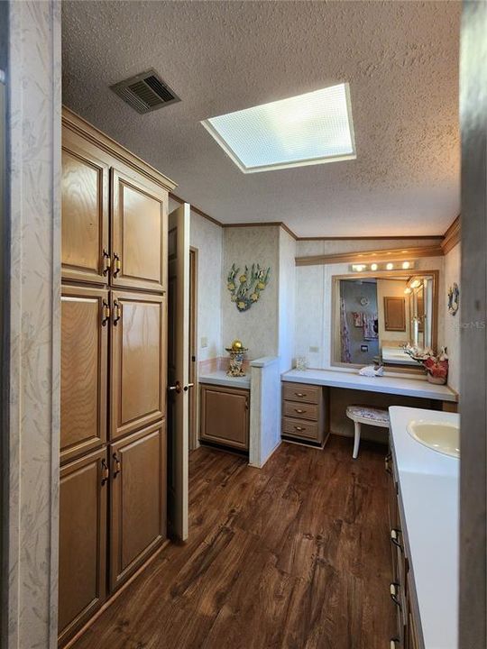 For Sale: $125,000 (2 beds, 2 baths, 1596 Square Feet)