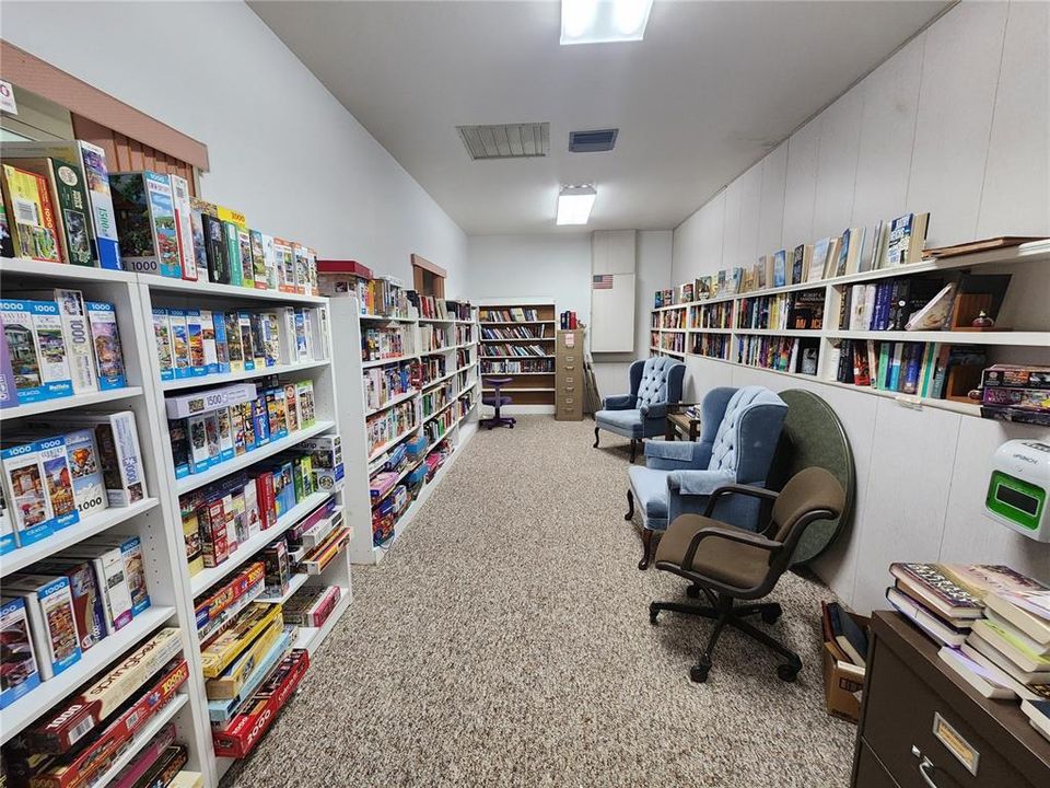 For Sale: $125,000 (2 beds, 2 baths, 1596 Square Feet)