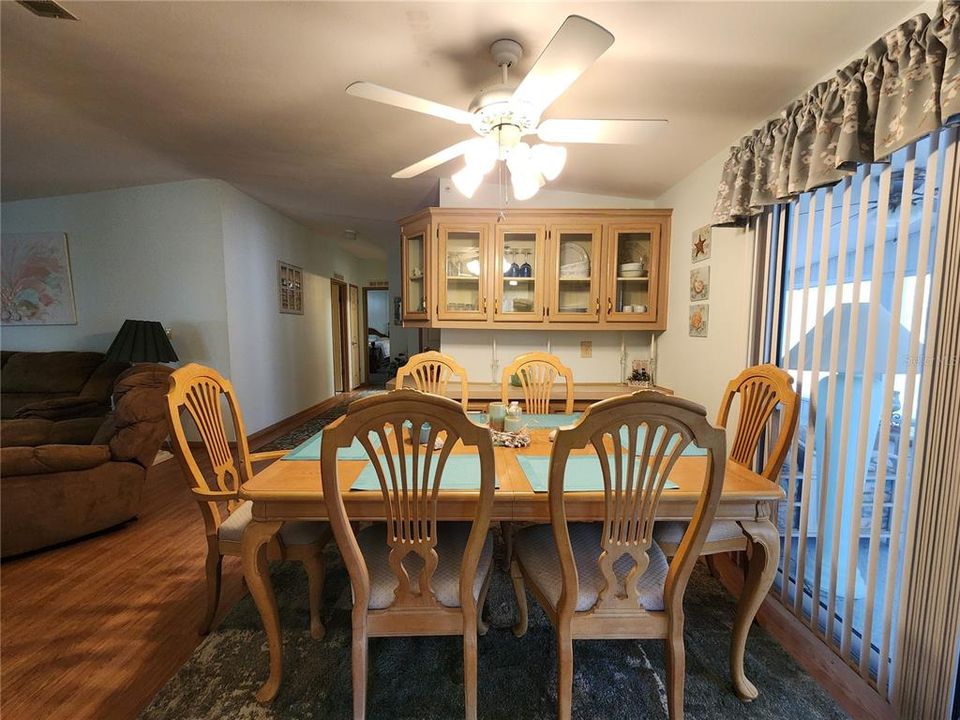 For Sale: $125,000 (2 beds, 2 baths, 1596 Square Feet)