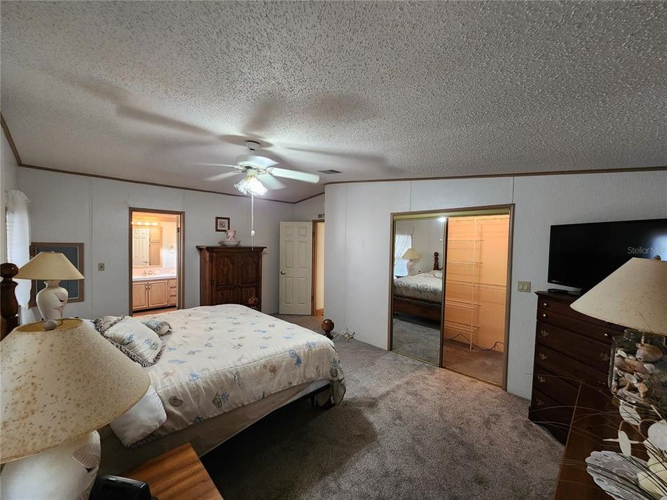 For Sale: $125,000 (2 beds, 2 baths, 1596 Square Feet)