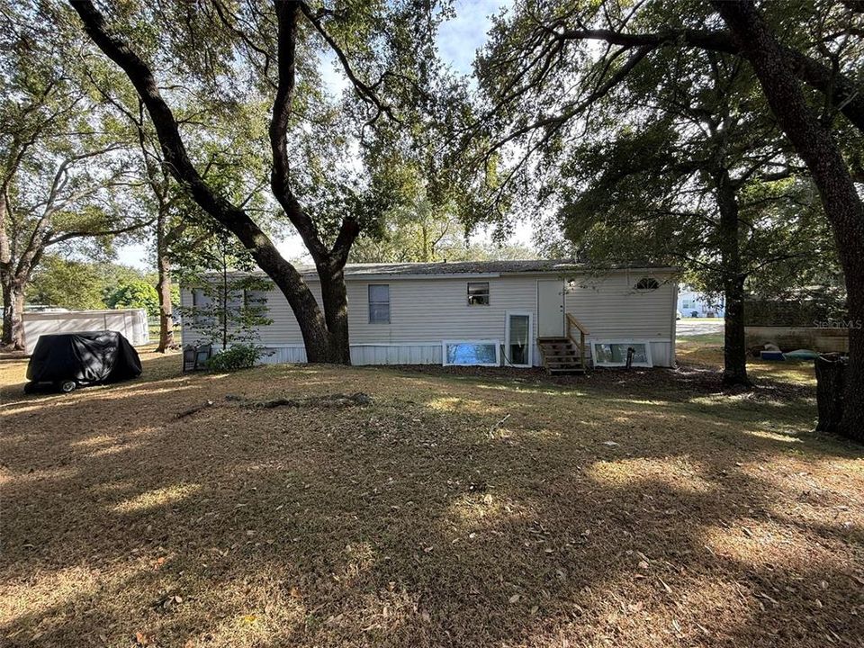 En Venta: $215,000 (4 camas, 2 baños, 1512 Pies cuadrados)