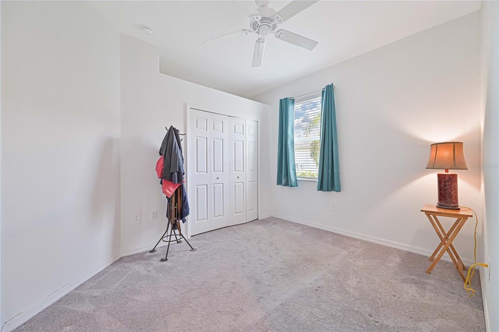 For Sale: $270,000 (3 beds, 2 baths, 1400 Square Feet)