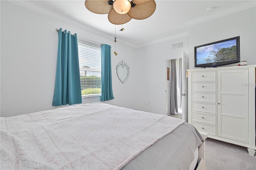 For Sale: $270,000 (3 beds, 2 baths, 1400 Square Feet)