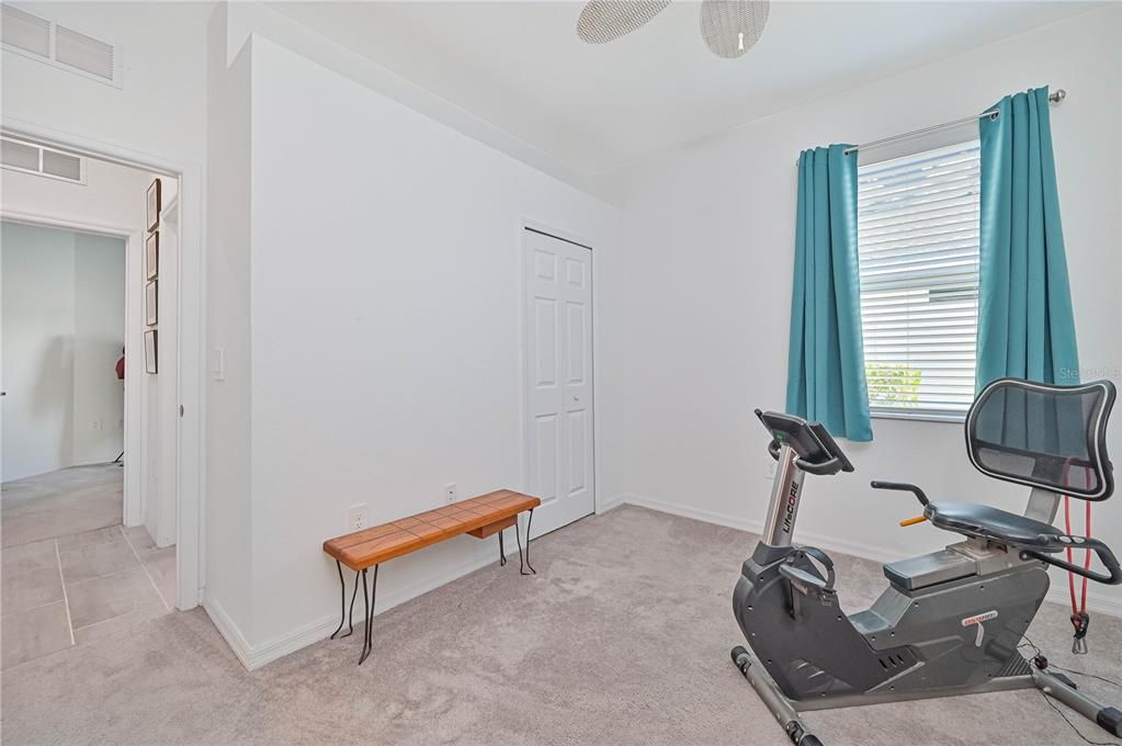 For Sale: $270,000 (3 beds, 2 baths, 1400 Square Feet)